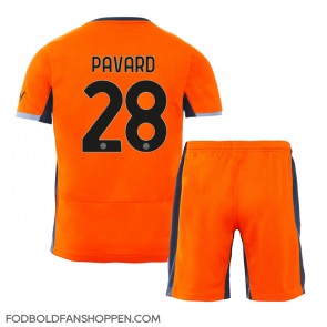 Inter Milan Benjamin Pavard #28 Tredjetrøje Børn 2023-24 Kortærmet (+ Korte bukser)